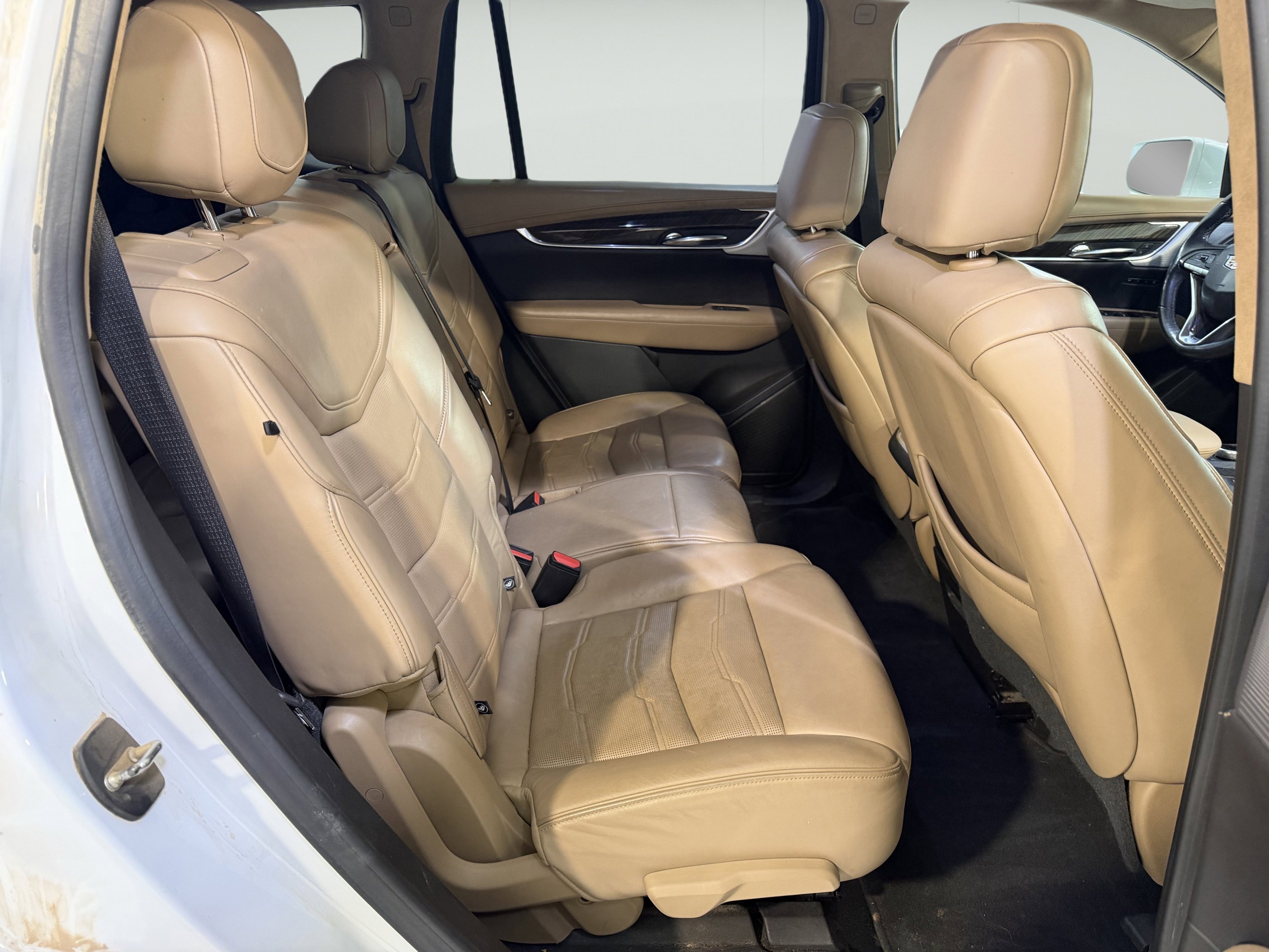 Used 2020 Cadillac XT6 Premium Luxury w/ Platinum Package AWD/4WD image 15