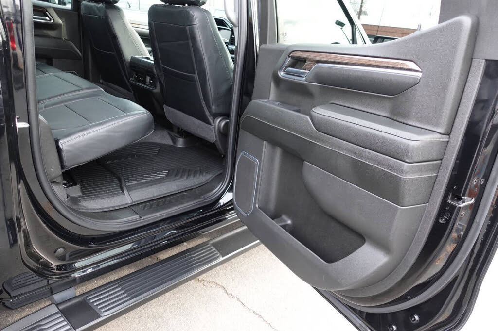 Used 2024 Chevrolet Silverado 1500 RST AWD/4WD image 32
