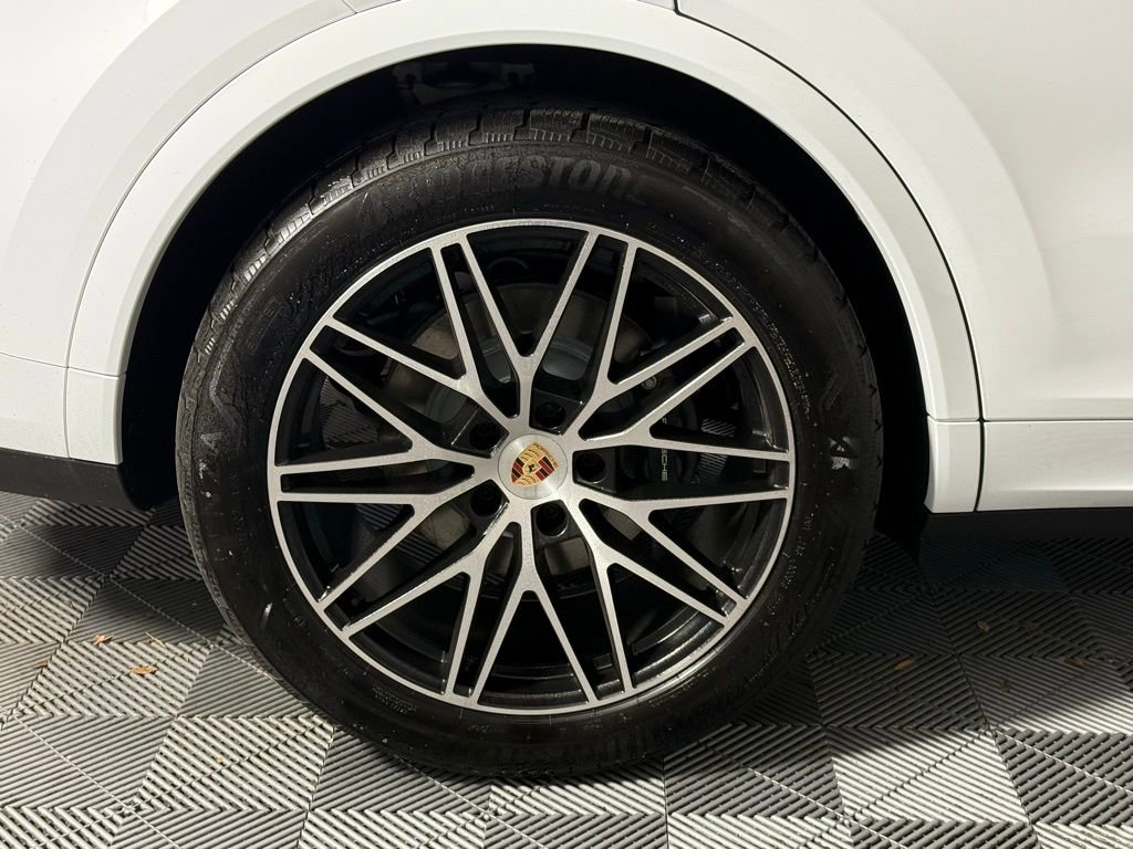 New 2026 Porsche Cayenne Coupe image 14