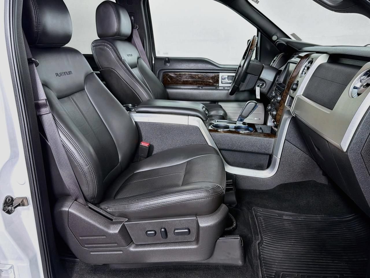 Used 2013 Ford F150 Platinum AWD/4WD image 34