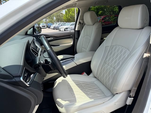 Used 2024 Buick Enclave Avenir w/ Avenir Technology Package AWD/4WD image 10