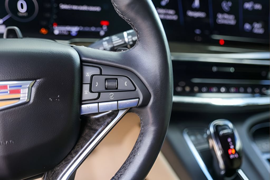 Certified 2023 Cadillac Escalade Premium Luxury w/ Performance Package AWD/4WD image 13