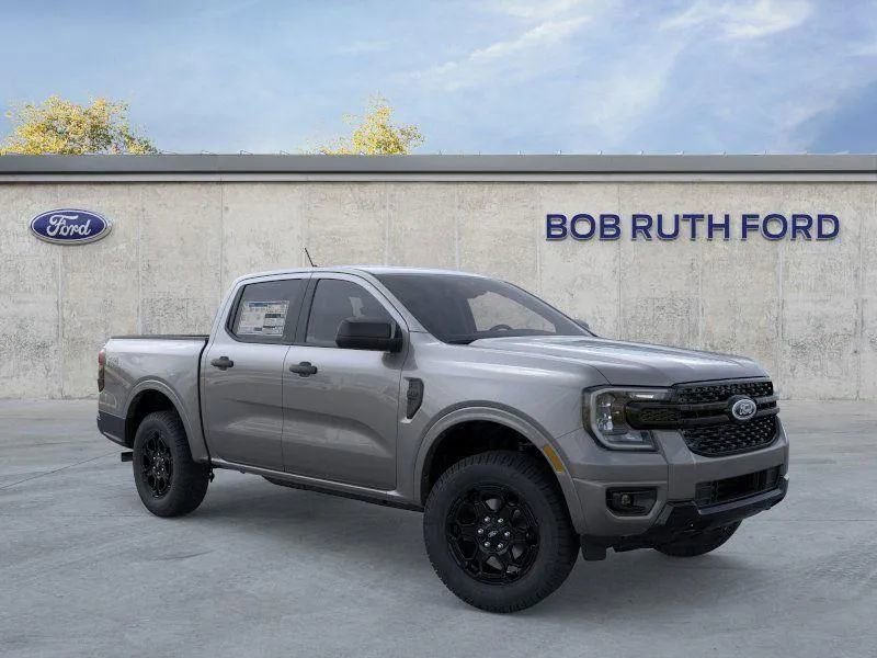 New 2025 Ford Ranger XLT w/ FX4 Off-Road Package image 2