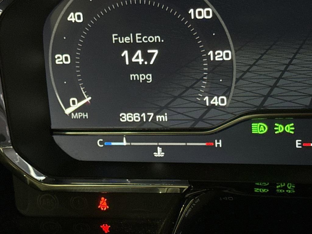 Used 2025 GMC Sierra 1500 SLT image 13