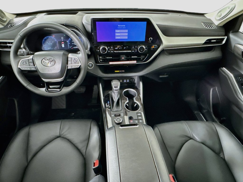 New 2026 Toyota Highlander Platinum AWD/4WD image 24