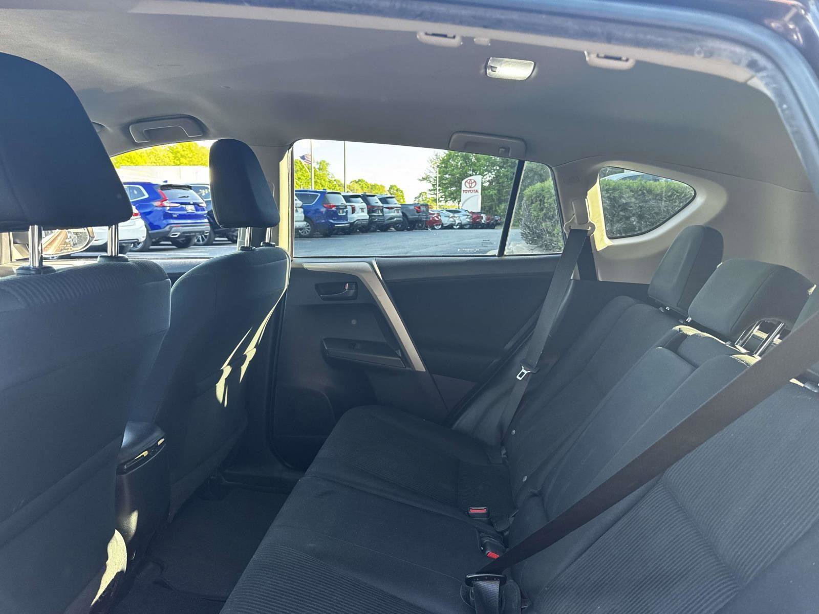 Used 2018 Toyota RAV4 LE w/ All Weather Liner Package AWD/4WD image 11