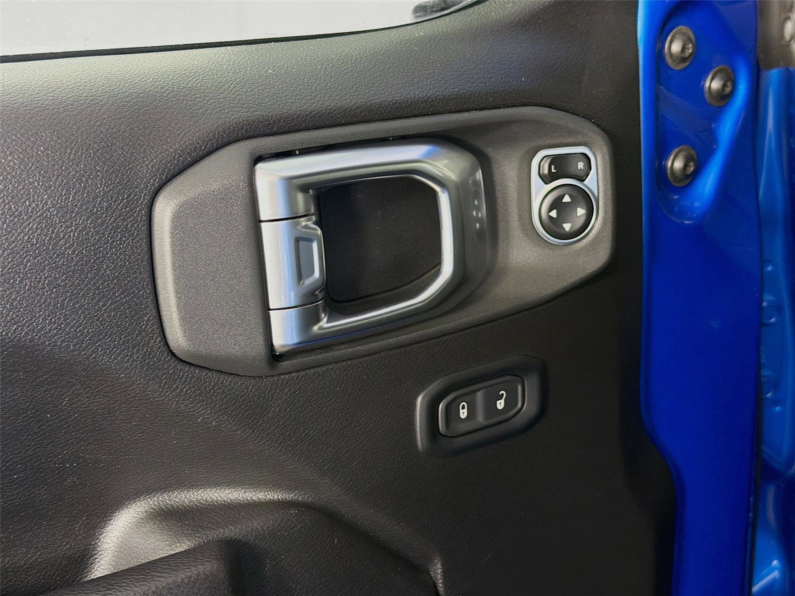 Used 2024 Jeep Gladiator Sport image 18