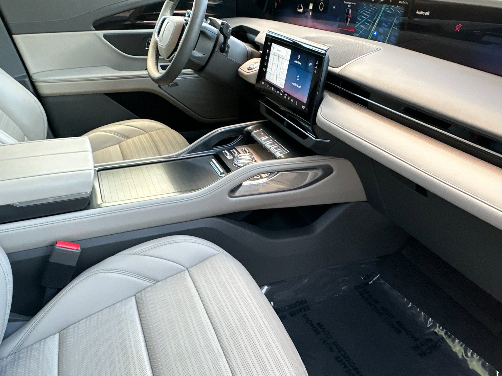 Certified 2025 Lincoln Nautilus Reserve w/ Jet Appearance Package image 17