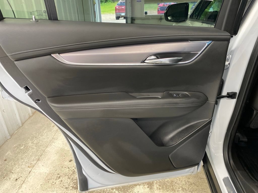Used 2024 Cadillac XT6 Luxury w/ LPO, Floor Liner Package AWD/4WD image 26