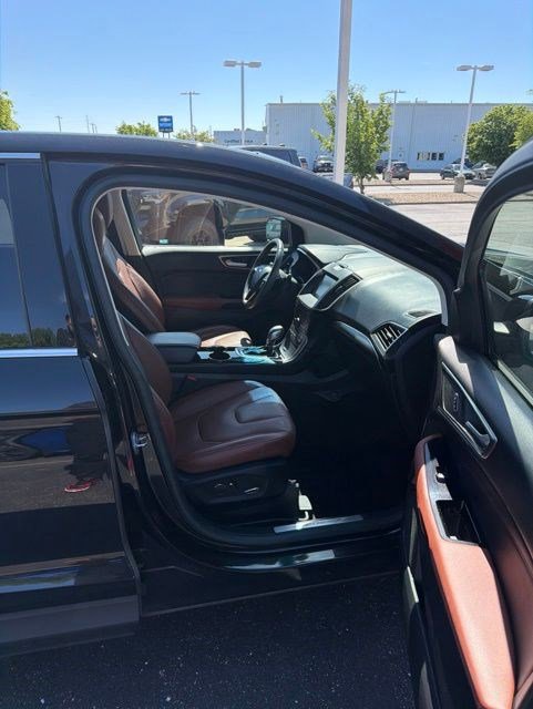 Used 2015 Ford Edge Titanium w/ Equipment Group 302A FWD image 11