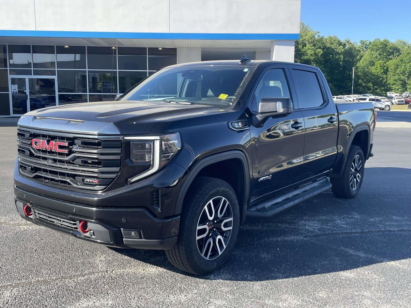 Used 2024 GMC Sierra 1500 AT4 w/ AT4 Premium Package image 6