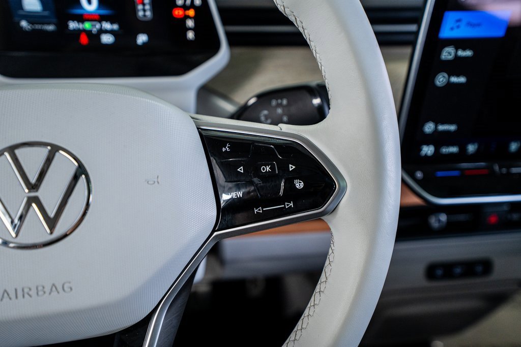 Used 2025 Volkswagen ID. Buzz 1st Edition image 39