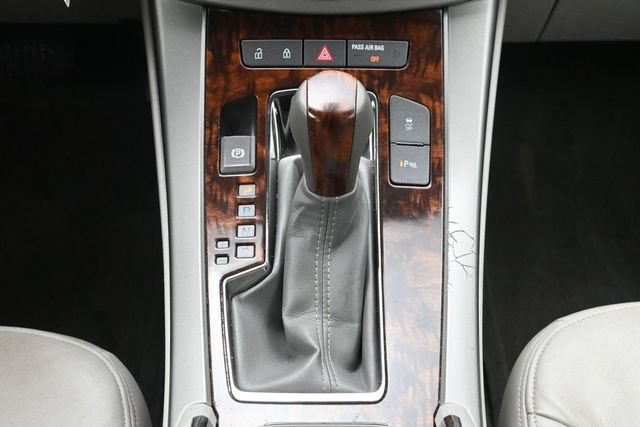 Used 2013 Buick LaCrosse Leather FWD image 21