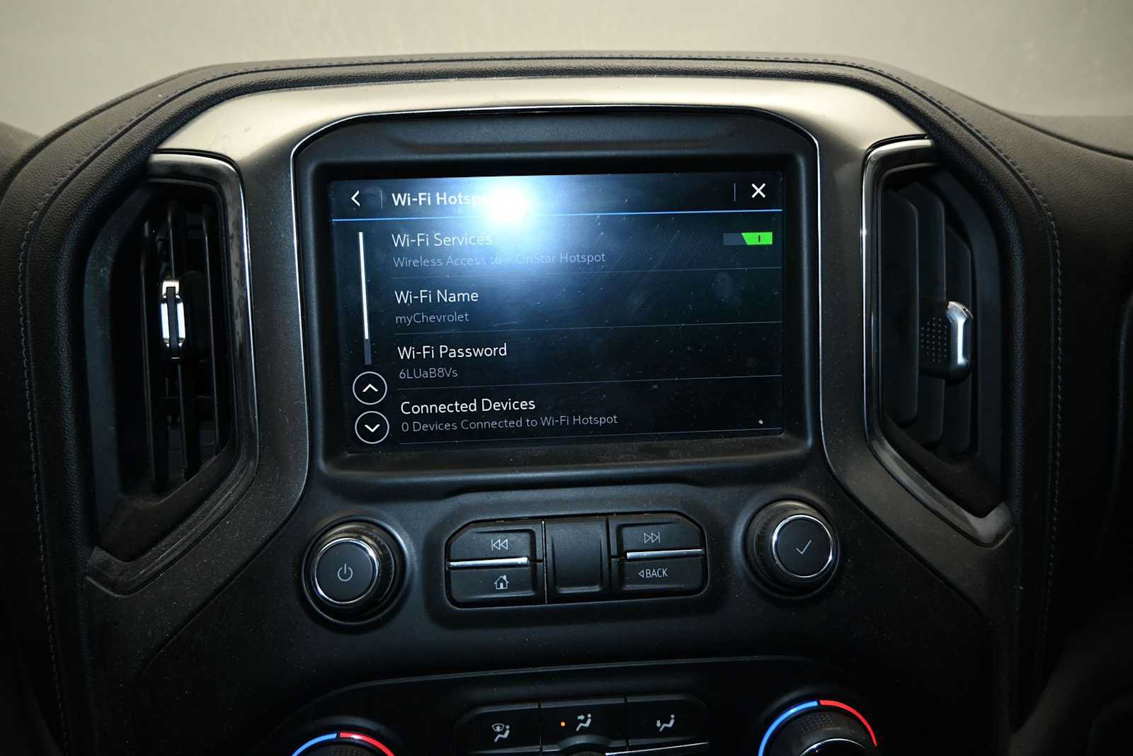Used 2021 Chevrolet Silverado 1500 LT AWD/4WD image 15