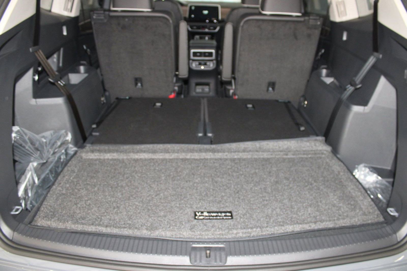 New 2026 Volkswagen Atlas SEL Premium R-Line image 30