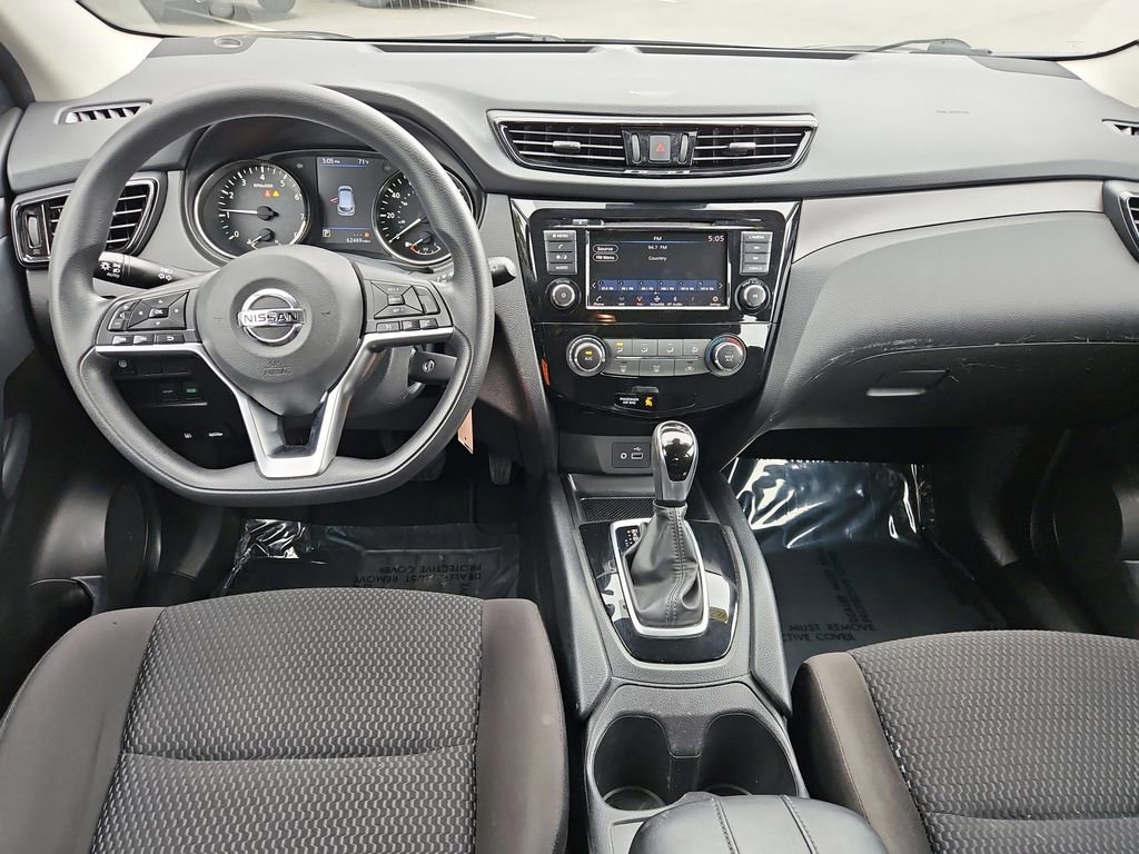 Used 2021 Nissan Rogue Sport S image 9