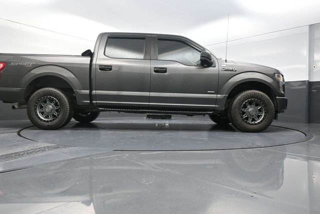 Used 2017 Ford F150 XL w/ Equipment Group 101A Mid AWD/4WD image 28