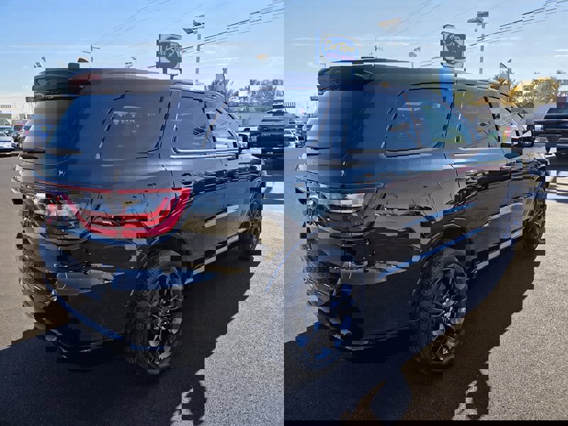 Used 2025 Dodge Durango GT image 3