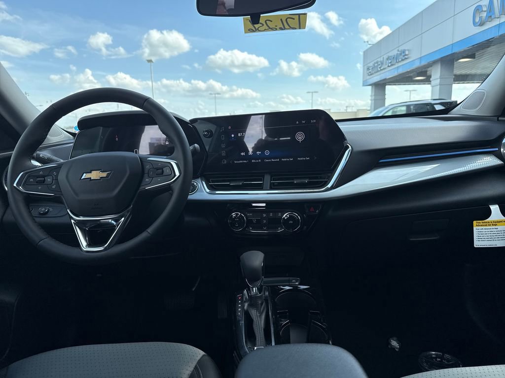 New 2026 Chevrolet Trax LT w/ Driver Confidence Package image 13