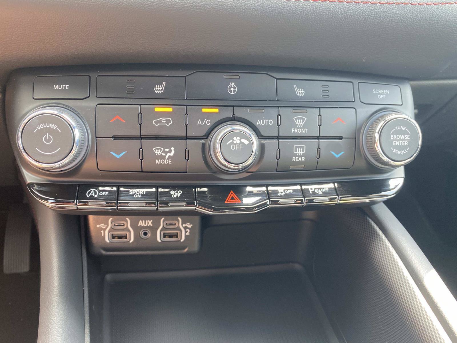 Used 2025 Dodge Durango GT RWD image 29