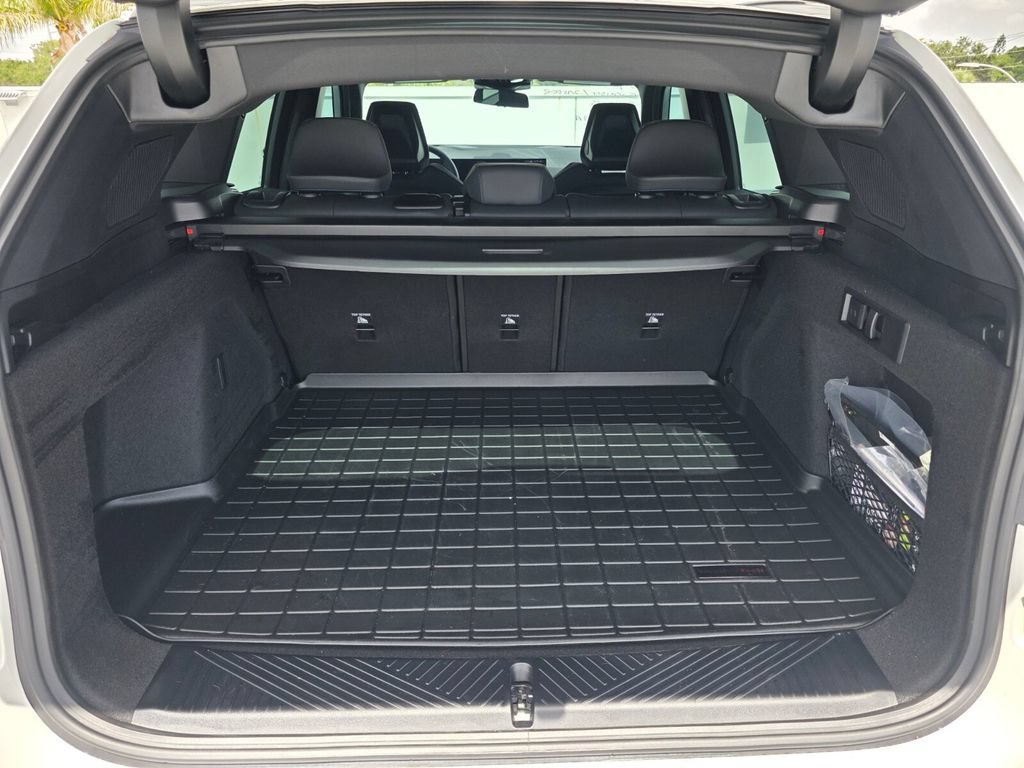 Certified 2025 BMW X3 xDrive30i w/ M Sport Package AWD/4WD image 17