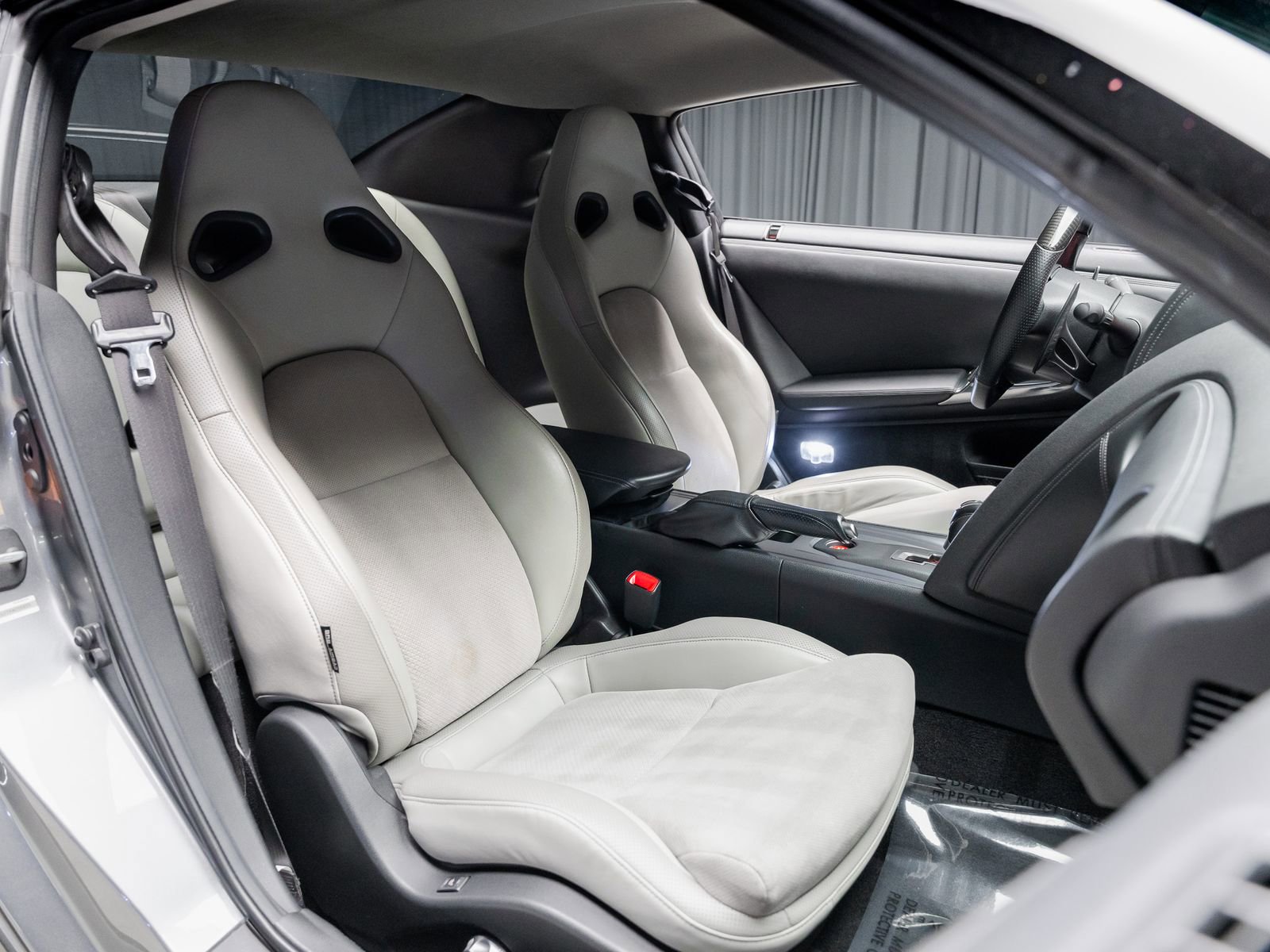 Used 2009 Nissan GT-R Premium AWD/4WD image 66