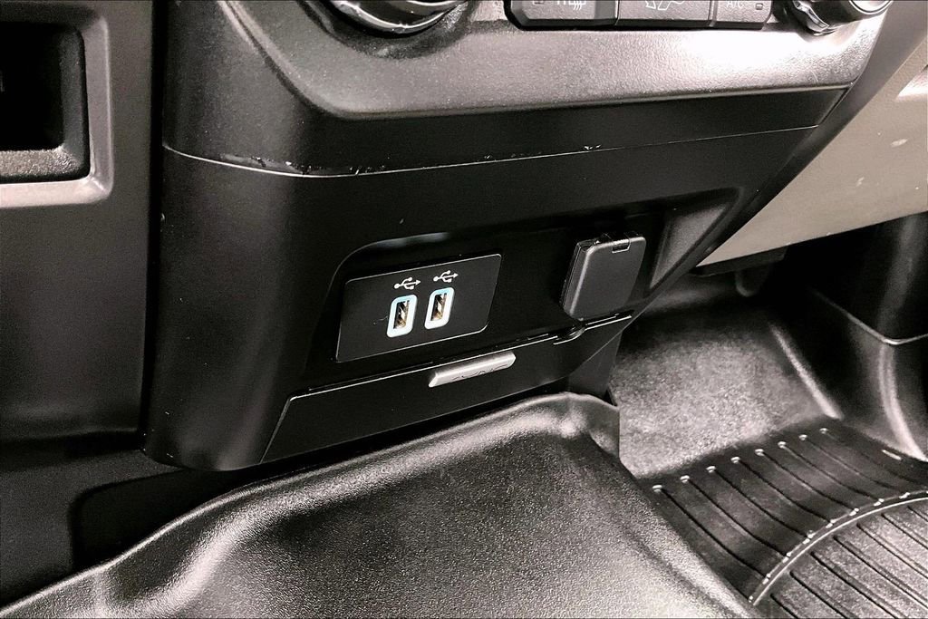 Used 2017 Ford F150 XLT w/ Equipment Group 302A Luxury AWD/4WD image 33