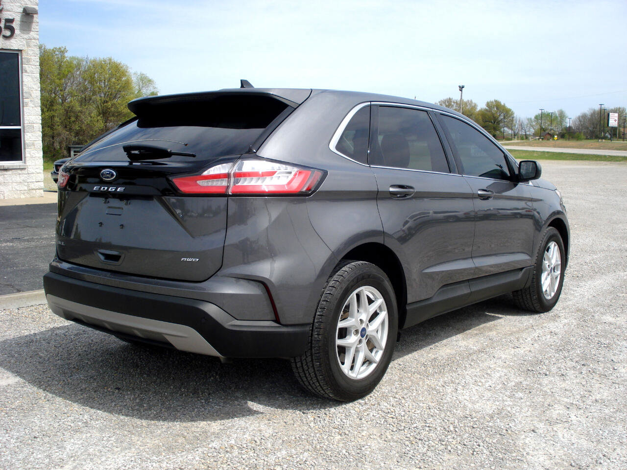 Used 2022 Ford Edge SEL w/ Cargo Accessory Package image 8