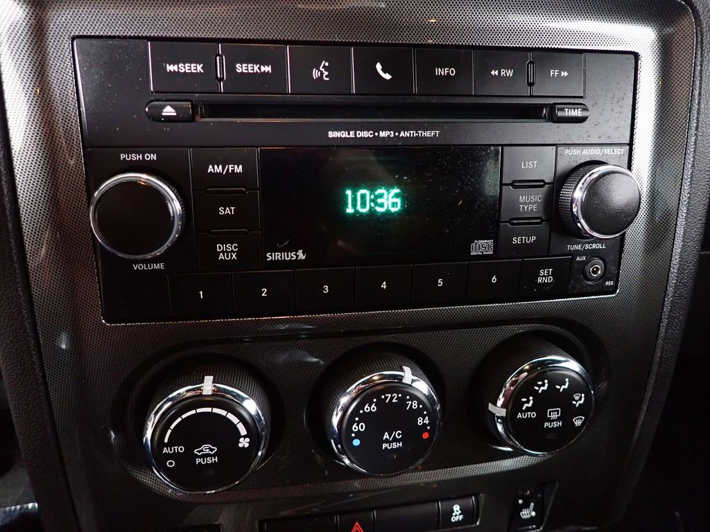 Used 2013 Dodge Challenger SXT Plus image 4