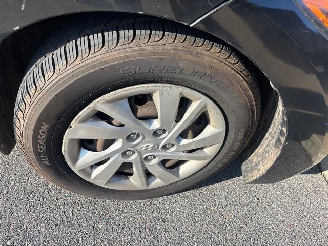 Used 2017 Hyundai Elantra SE FWD image 21