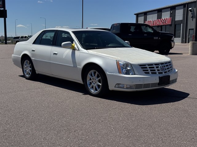 Used 2011 Cadillac DTS Premium FWD image 2