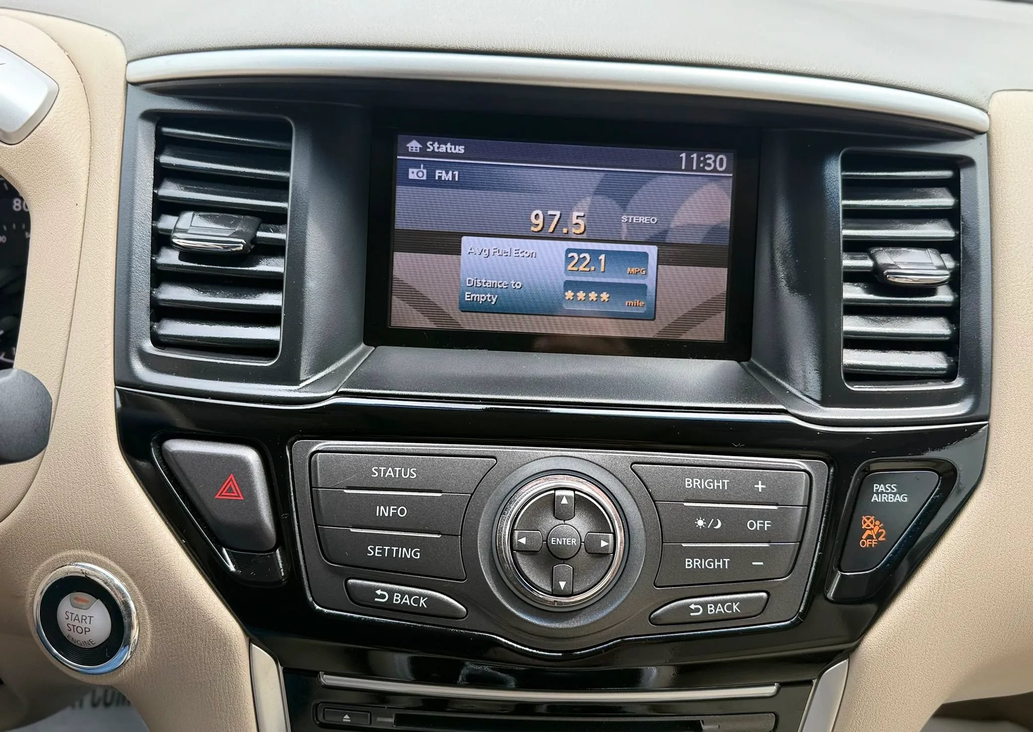 Used 2013 Nissan Pathfinder SV AWD/4WD image 16