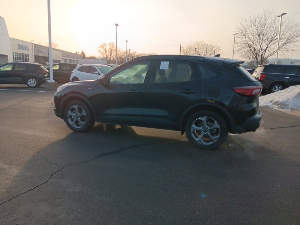 Used 2025 Ford Escape ST-Line image 13