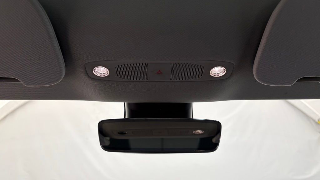 Used 2023 Tesla Model 3 Standard Range image 35