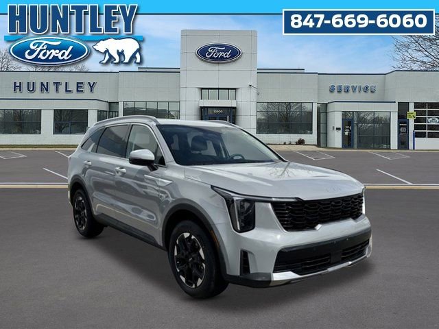 Used 2025 Kia Sorento S image 3