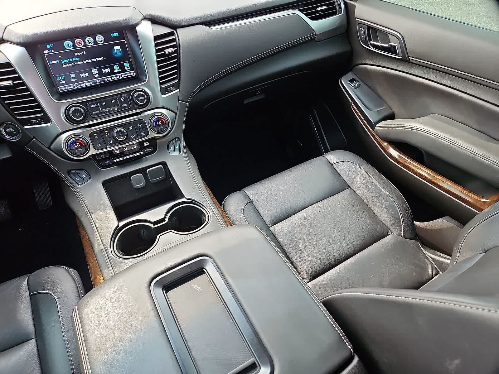 Used 2020 Chevrolet Tahoe LT w/ RST Edition AWD/4WD image 12