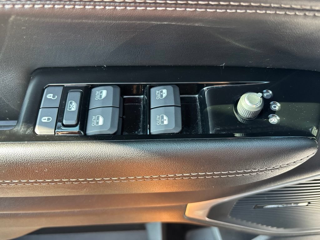 Used 2024 Jeep Wagoneer Series II w/ Convenience Group I AWD/4WD image 16