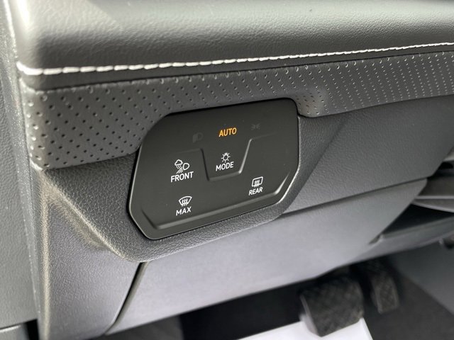 New 2025 Volkswagen Atlas SEL image 10