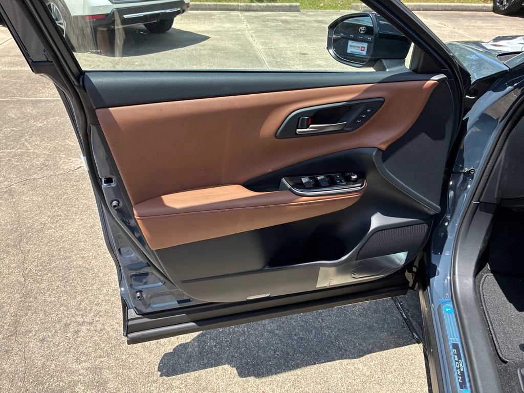 New 2026 Toyota Crown Signia AWD/4WD image 12