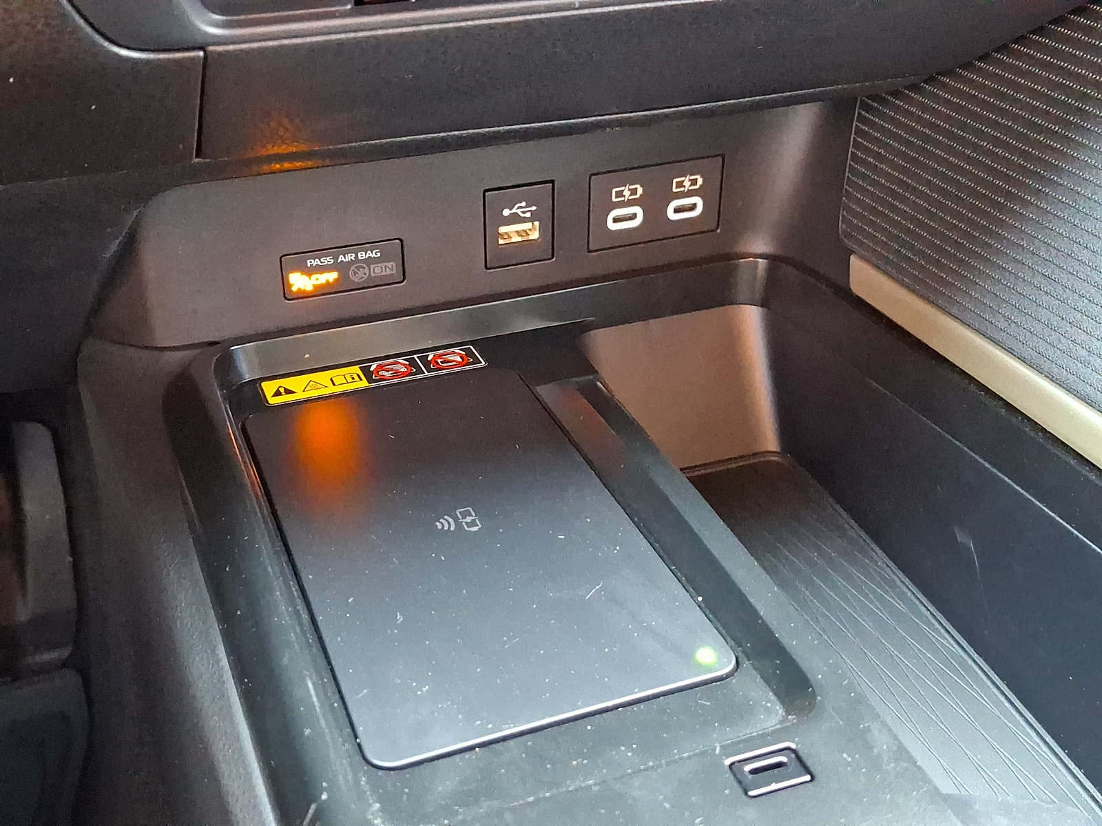 Used 2025 Toyota Camry SE FWD image 26