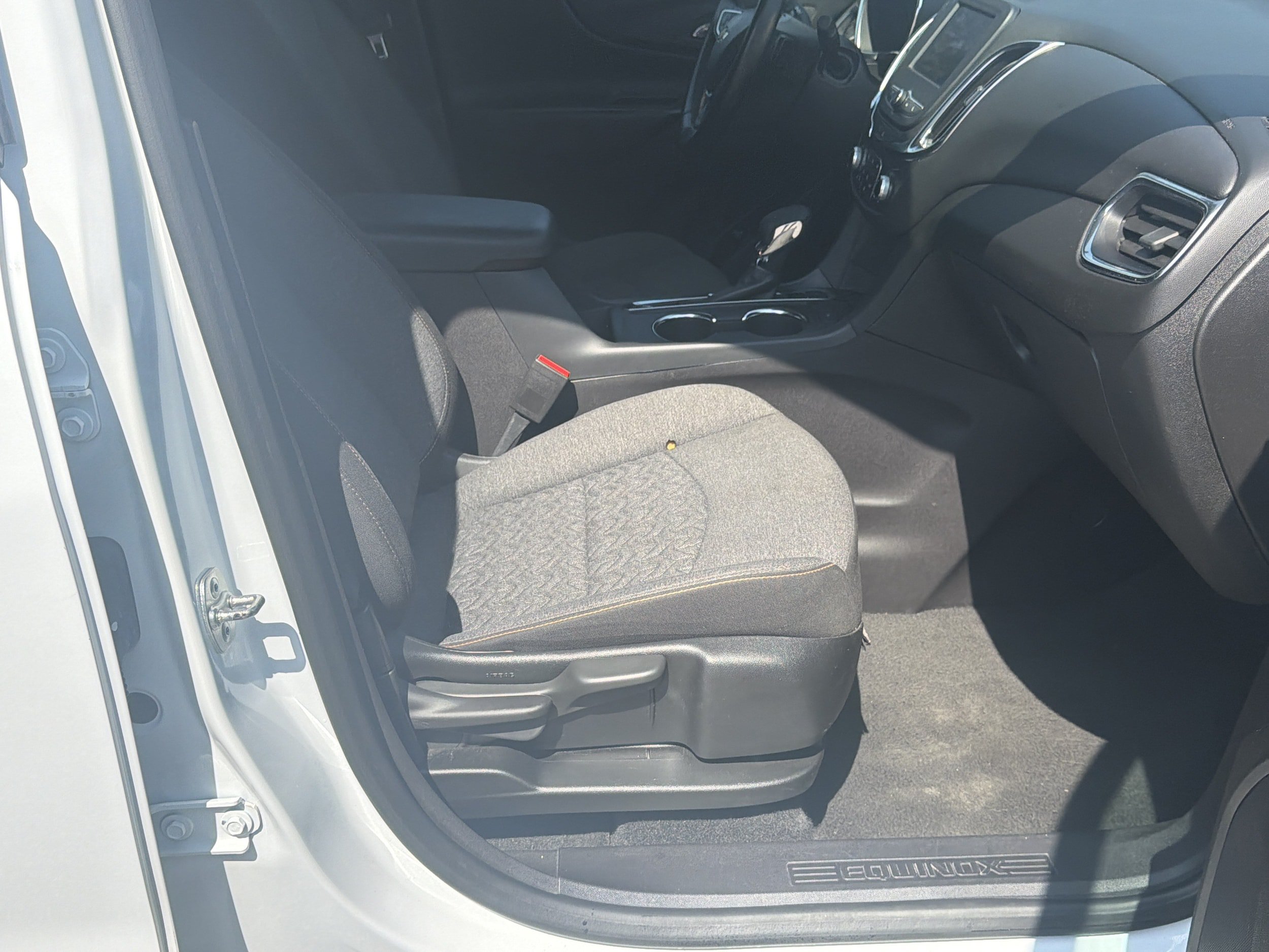 Used 2024 Chevrolet Equinox LT AWD/4WD image 13