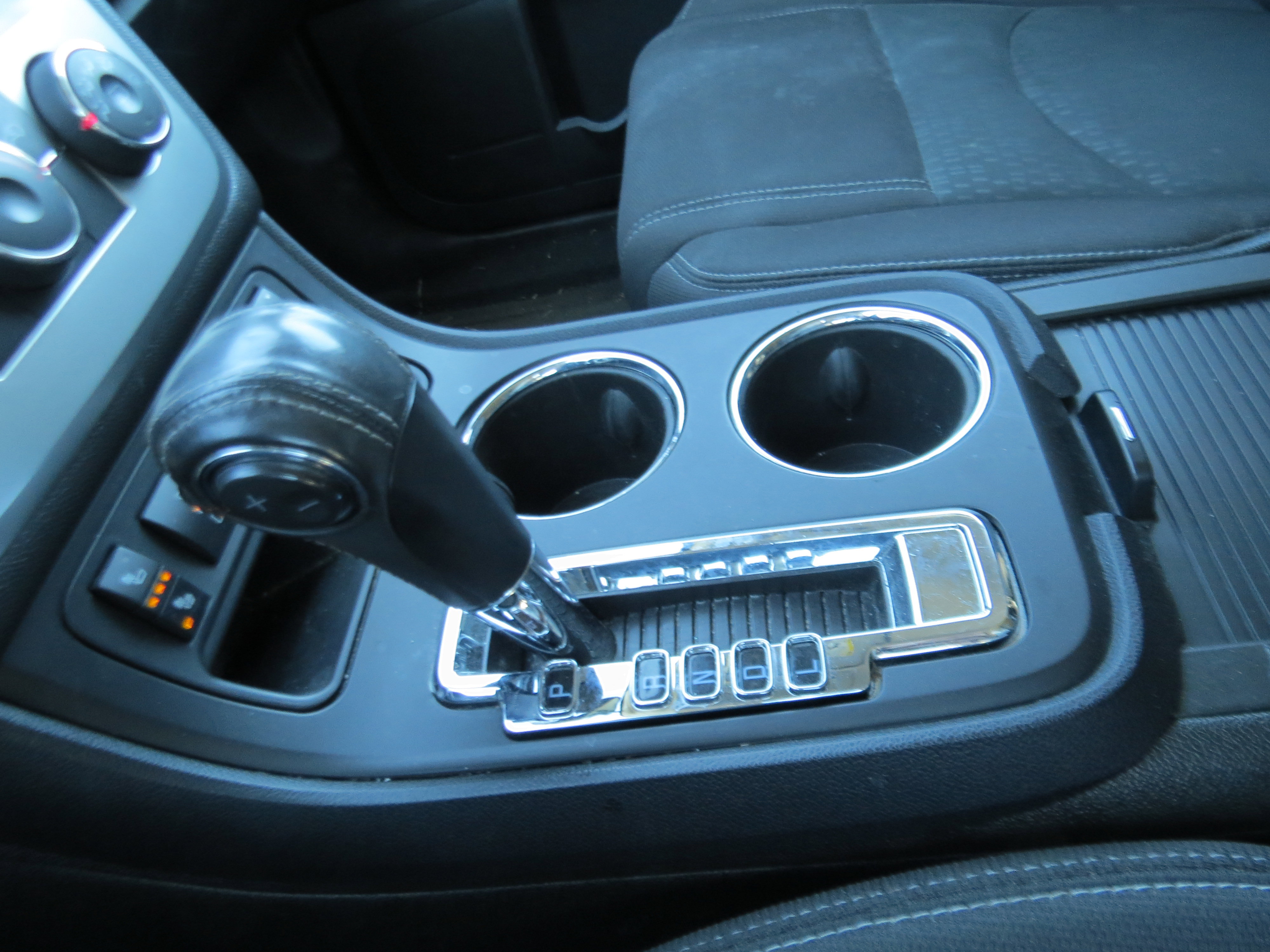 Used 2016 GMC Acadia SLE image 26