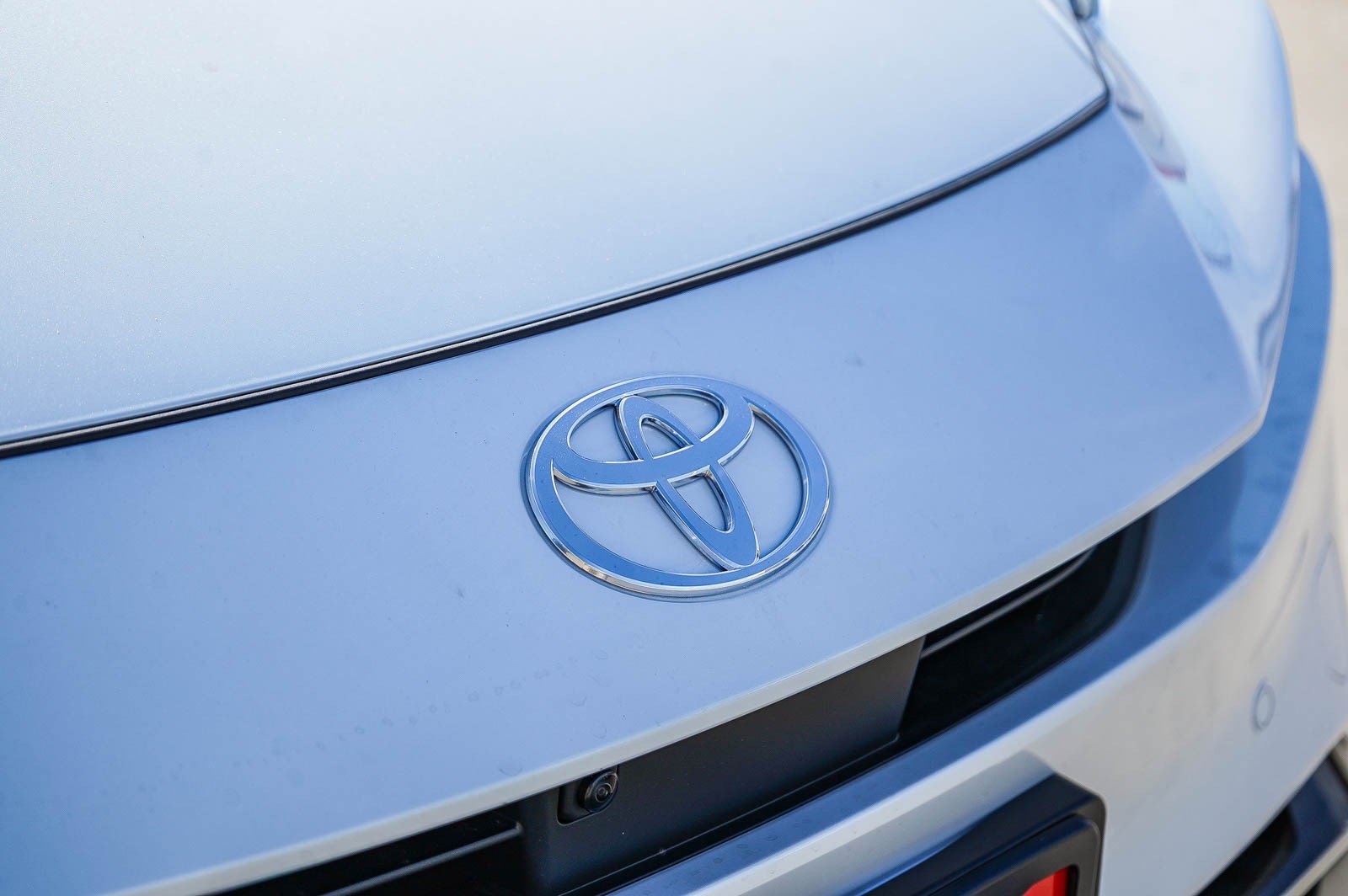 New 2026 Toyota Prius Plug-In Hybrid FWD image 12