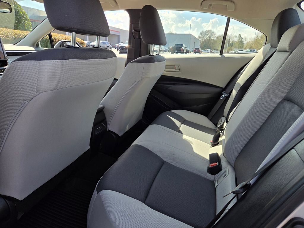 Certified 2025 Toyota Corolla LE image 5