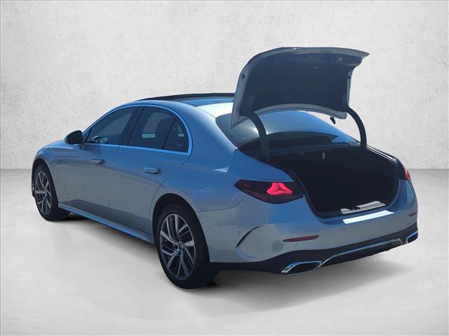Used 2025 Mercedes-Benz E 350 4MATIC Sedan image 9