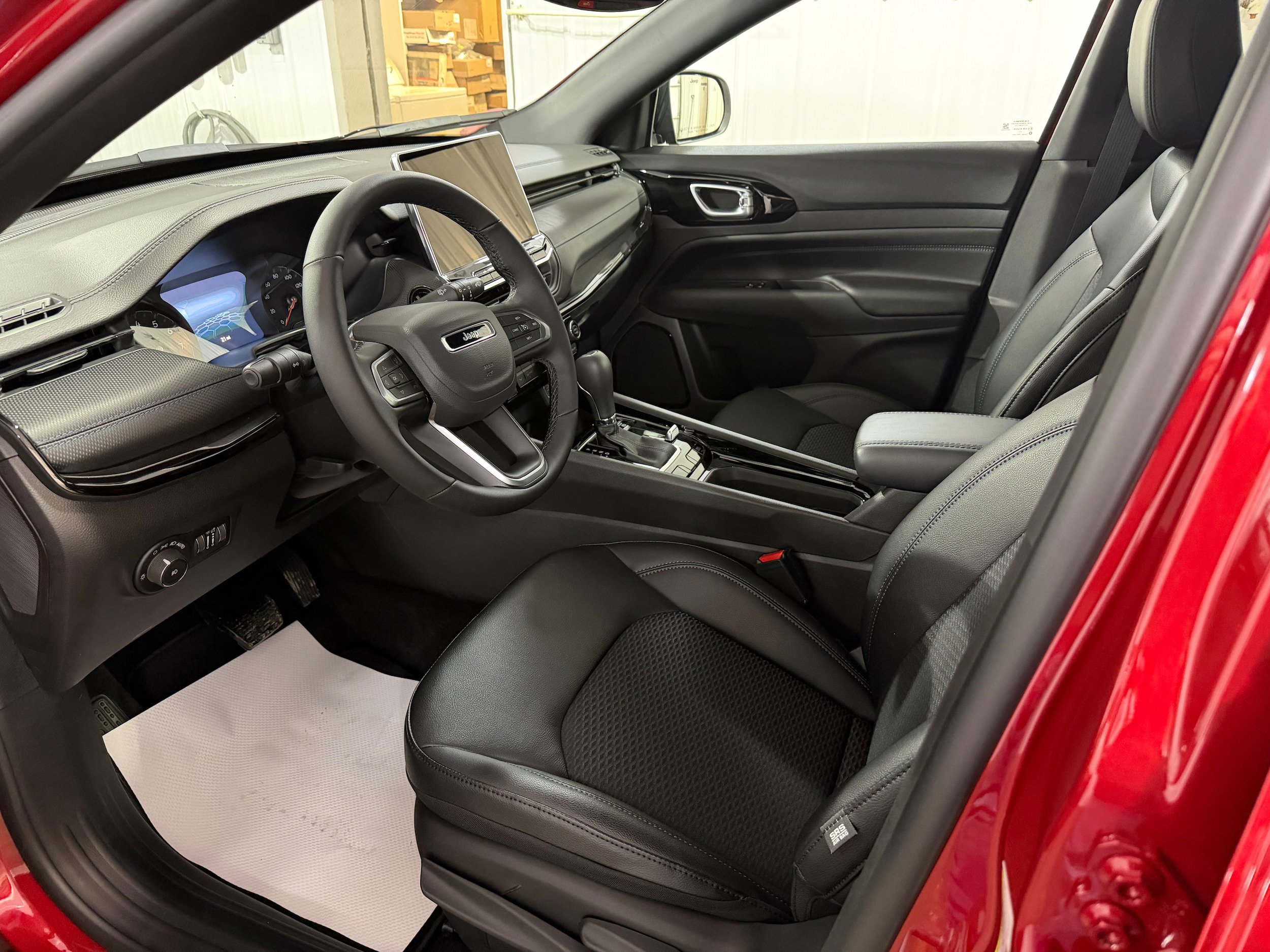 New 2026 Jeep Compass Latitude image 8