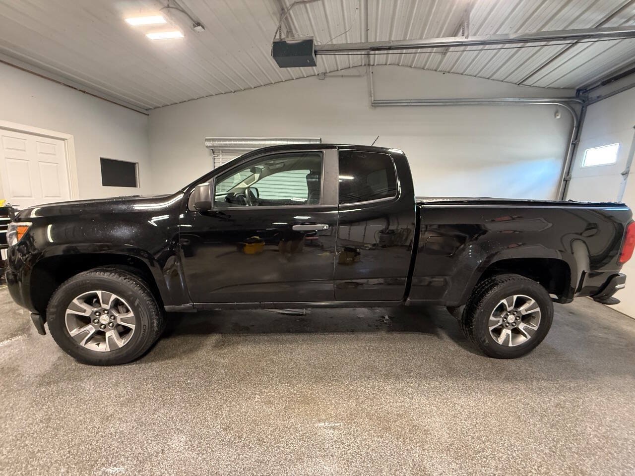 Used 2015 Chevrolet Colorado W/T w/ WT Convenience Package RWD image 8
