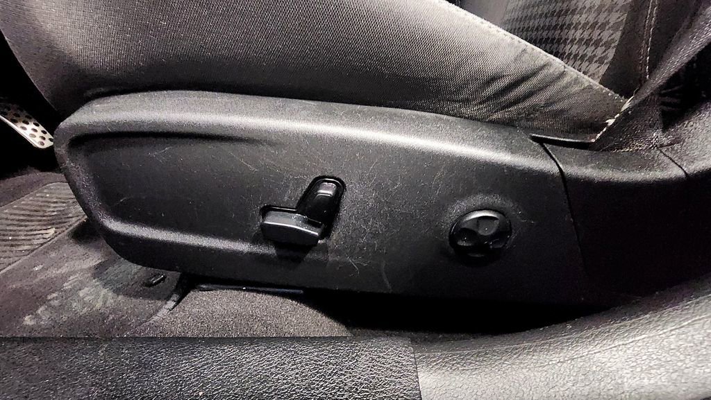 Used 2019 Dodge Charger R/T w/ Driver Confidence Group image 20