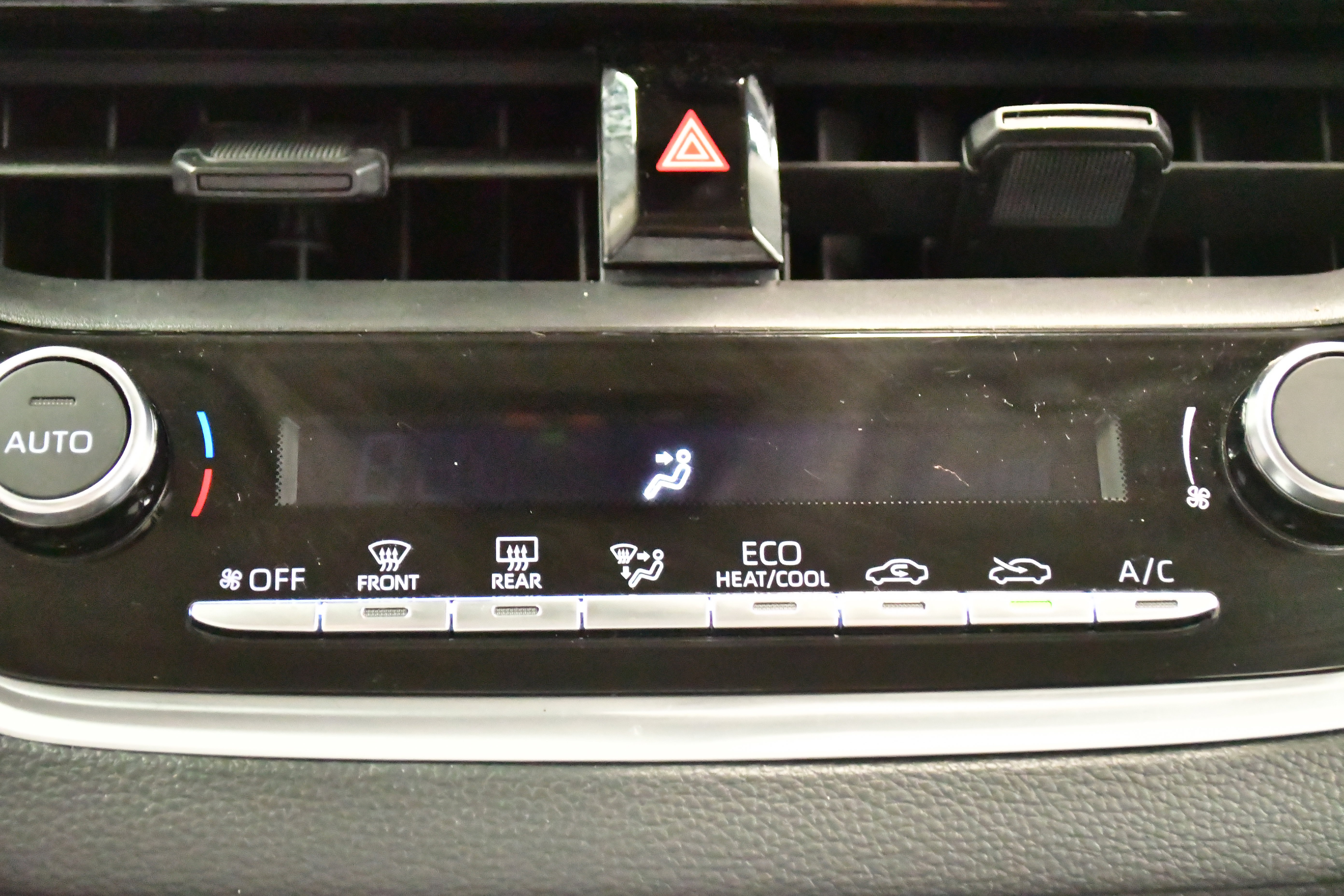 Used 2025 Toyota Corolla LE image 26