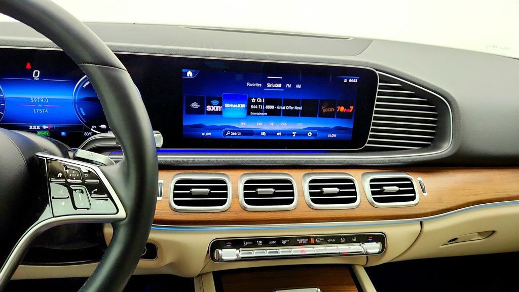 Used 2025 Mercedes-Benz GLE 450e 4MATIC image 16